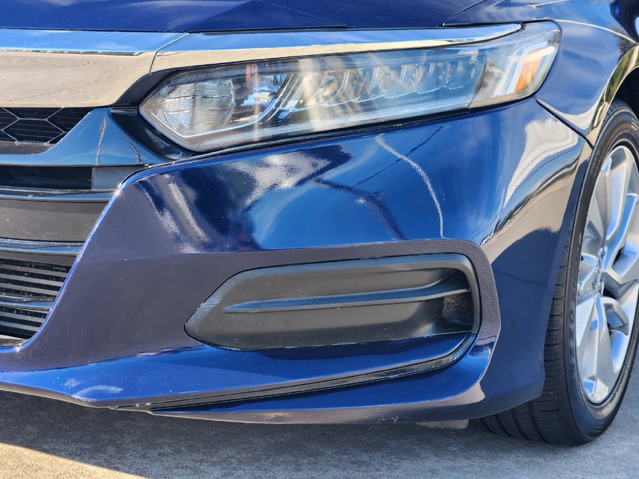 Used 2019 Honda Accord LX image 9