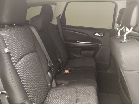 Used 2020 Dodge Journey SE w/ SE Popular Equipment Group image 19