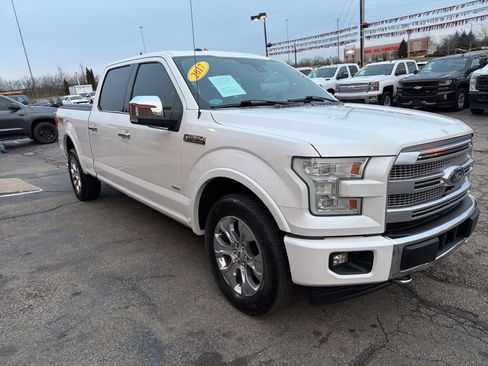 Used 2017 Ford F150 Platinum w/ Equipment Group 701A Luxury image 9