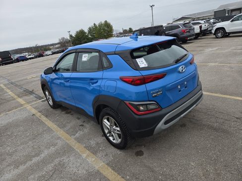 Used 2022 Hyundai Kona SE image 4
