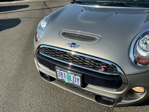 Used 2017 MINI Cooper S FWD image 4
