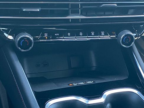 New 2026 Chevrolet Traverse RS w/ LPO, Floor Liner Package FWD image 11