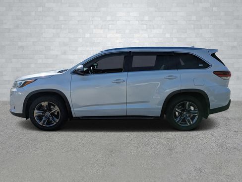 Used 2017 Toyota Highlander Limited Platinum image 8