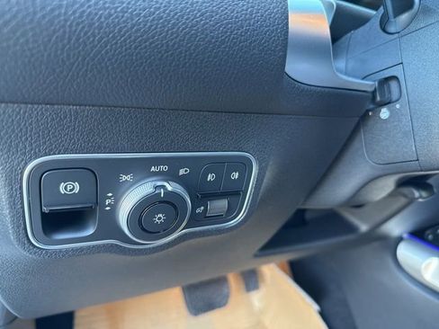 New 2026 Mercedes-Benz GLB 250 4MATIC image 16