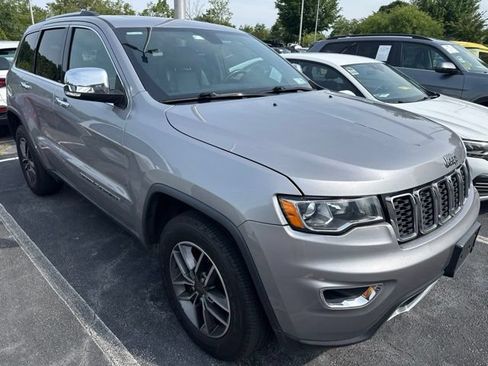 Used 2019 Jeep Grand Cherokee Limited AWD/4WD image 4