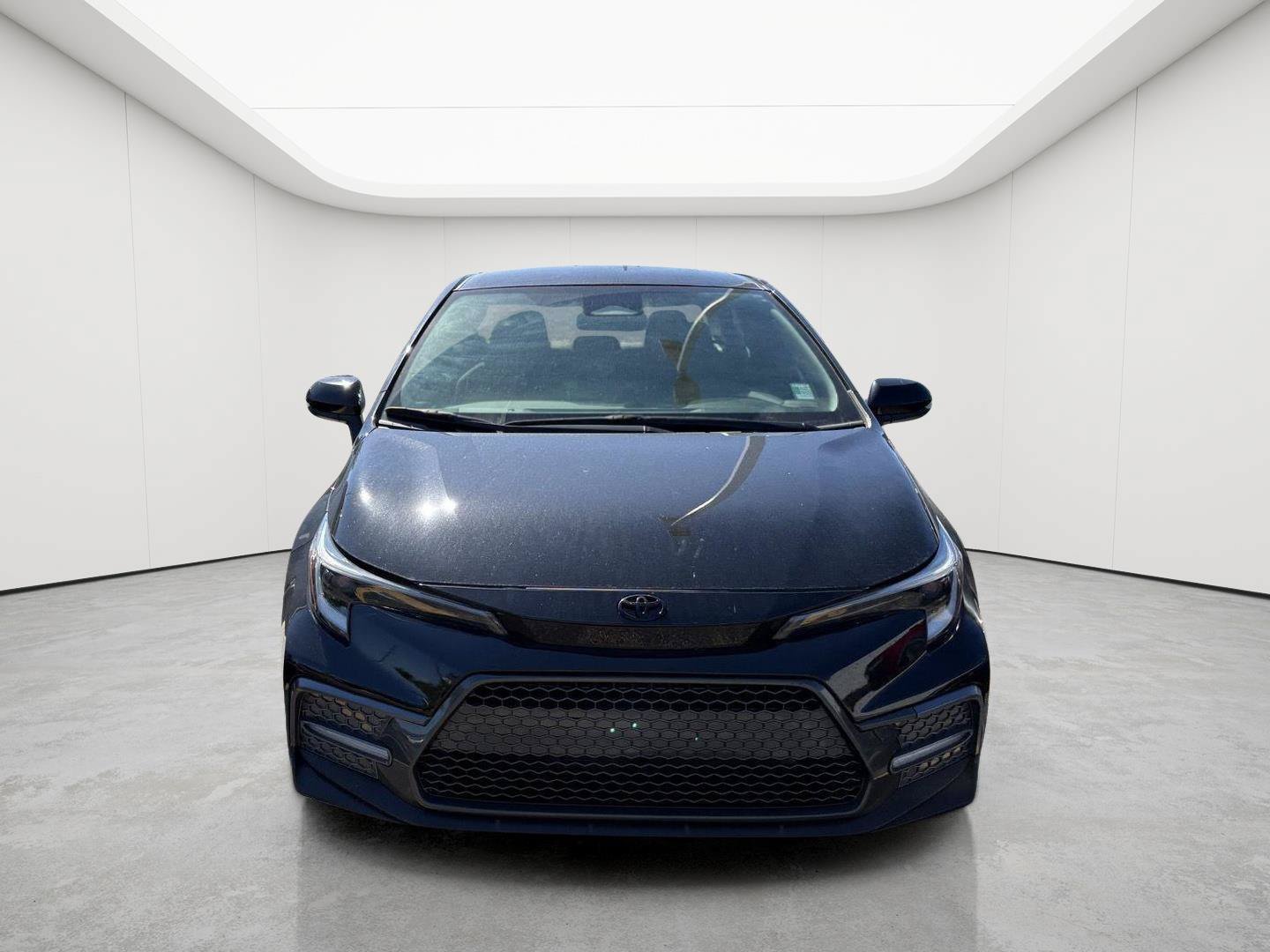 Used 2024 Toyota Corolla SE FWD image 2