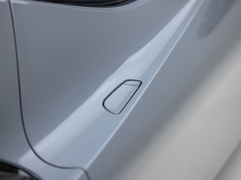 Used 2024 Ferrari SF90 Spider image 31