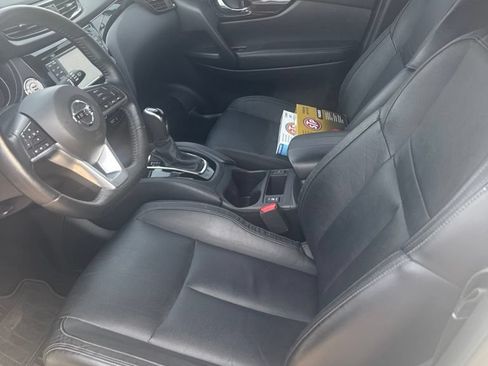Used 2017 Nissan Rogue Sport SL FWD image 8