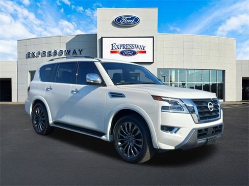 Used 2024 Nissan Armada Platinum w/ Cargo Package image 4