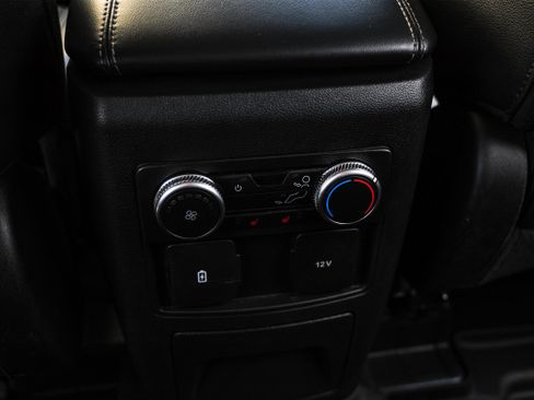 Used 2022 Ford Explorer Limited image 36