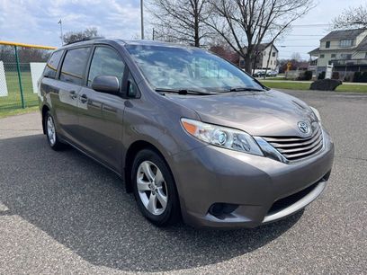 Used 2016 Toyota Sienna LE