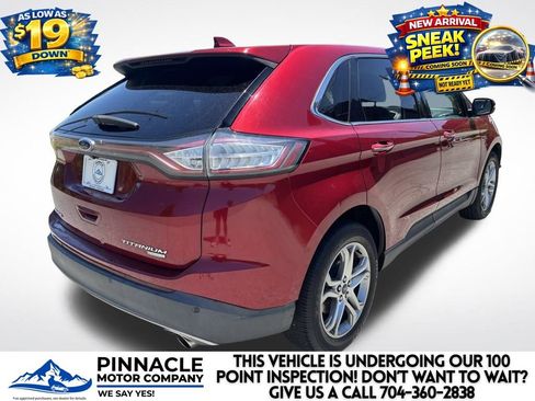 Used 2017 Ford Edge Titanium w/ Technology Package FWD image 4