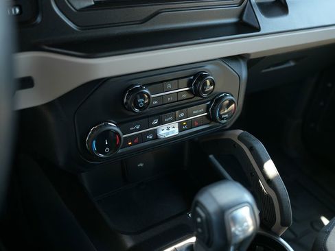 Used 2022 Ford Bronco Big Bend AWD/4WD image 18