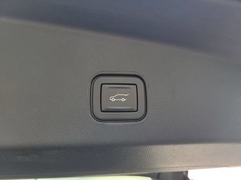Certified 2024 Cadillac Lyriq Luxury AWD/4WD image 25