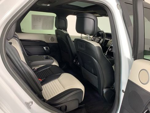 Used 2023 Land Rover Discovery S R-Dynamic AWD/4WD image 36