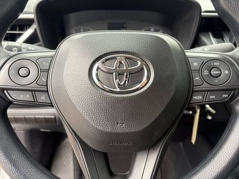 Used 2024 Toyota Corolla LE FWD image 6
