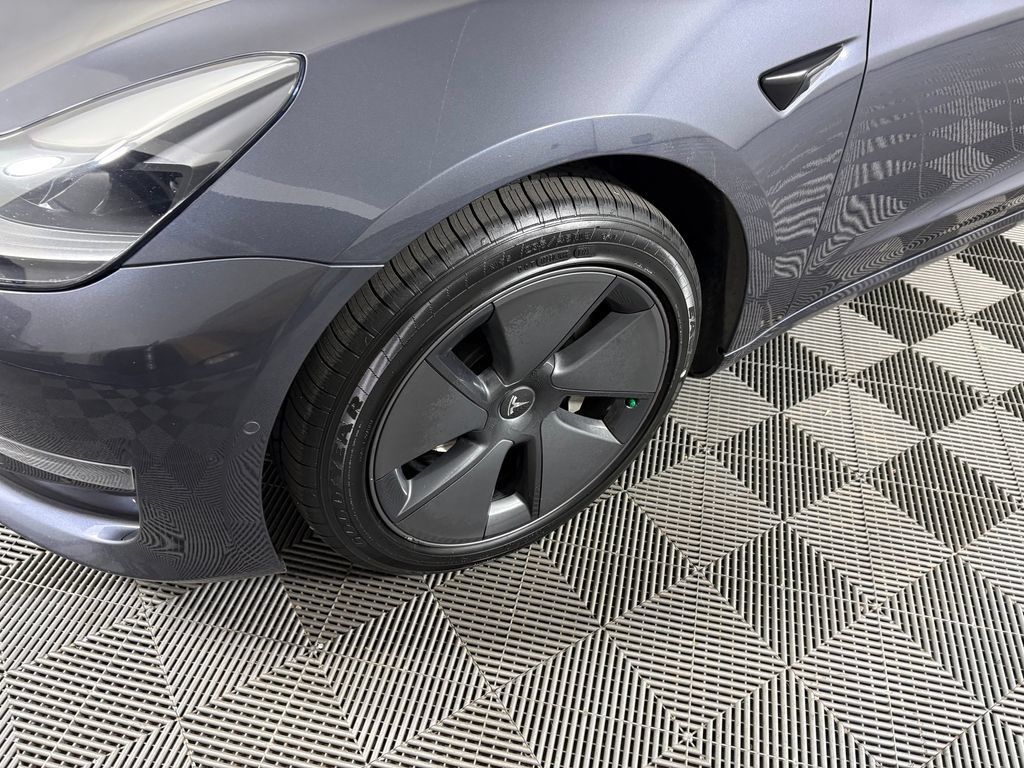 Used 2022 Tesla Model 3 Long Range AWD/4WD image 10