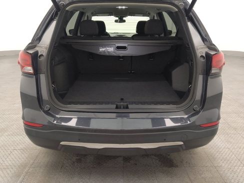 Used 2022 Chevrolet Equinox LT w/ Driver Convenience Package image 29