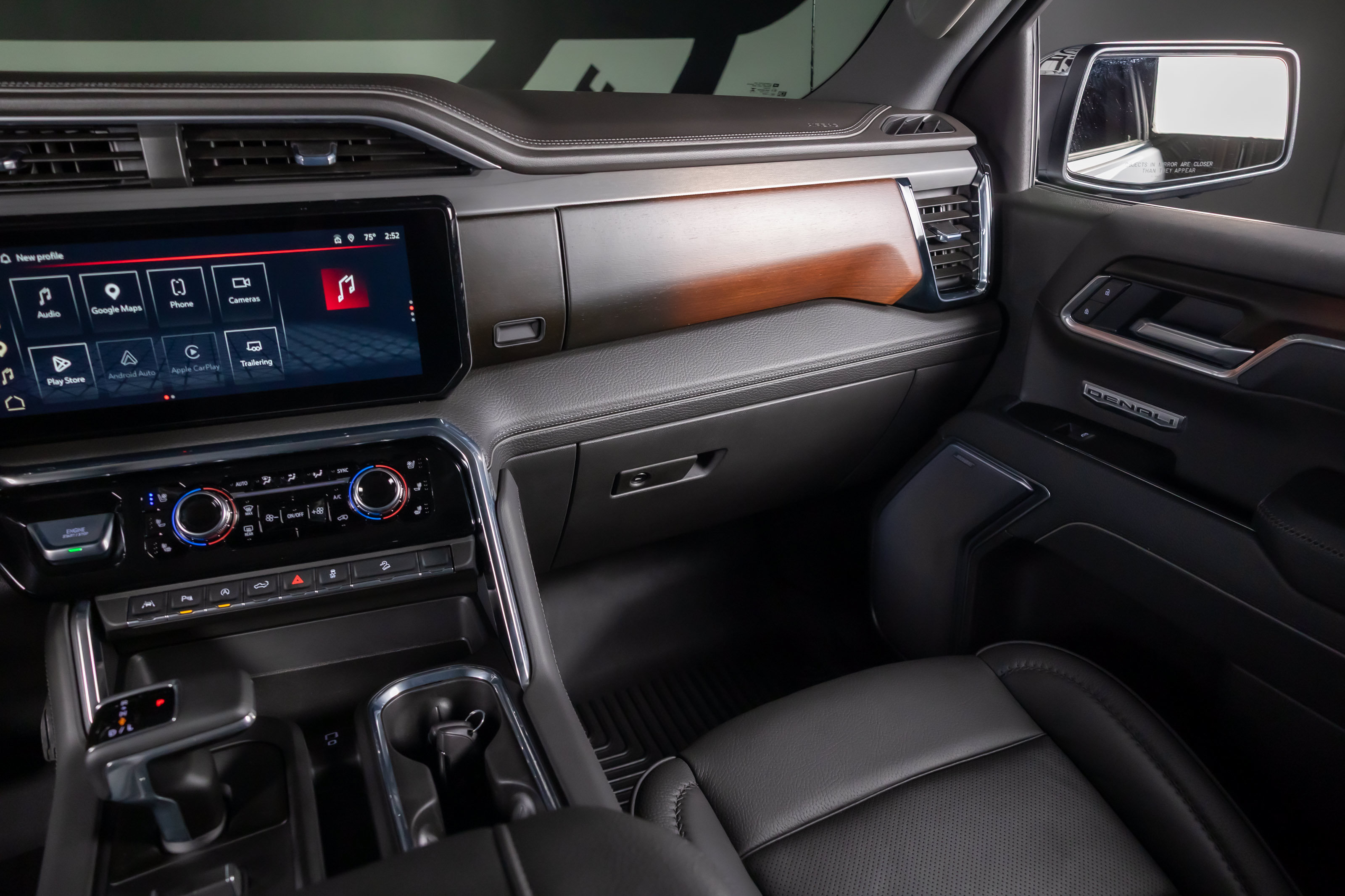 Used 2026 GMC Sierra 1500 Denali AWD/4WD image 8