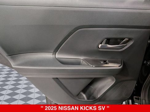 Certified 2025 Nissan Kicks SV w/ SV Premium Package AWD/4WD image 29