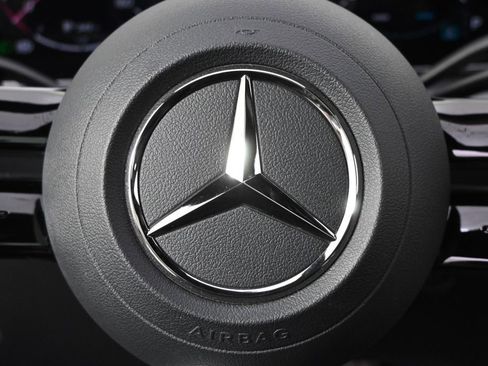 Used 2025 Mercedes-Benz C 300 4MATIC Sedan image 37