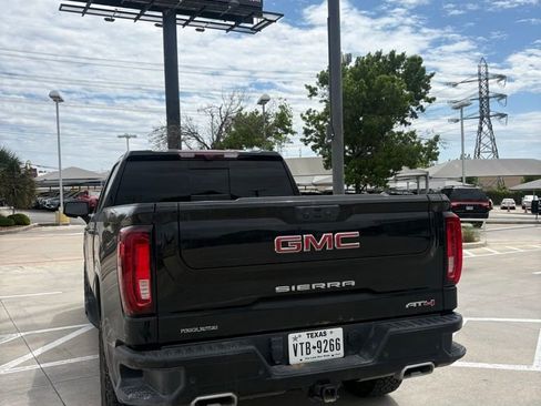 Used 2024 GMC Sierra 1500 AT4 w/ Technology Package image 8