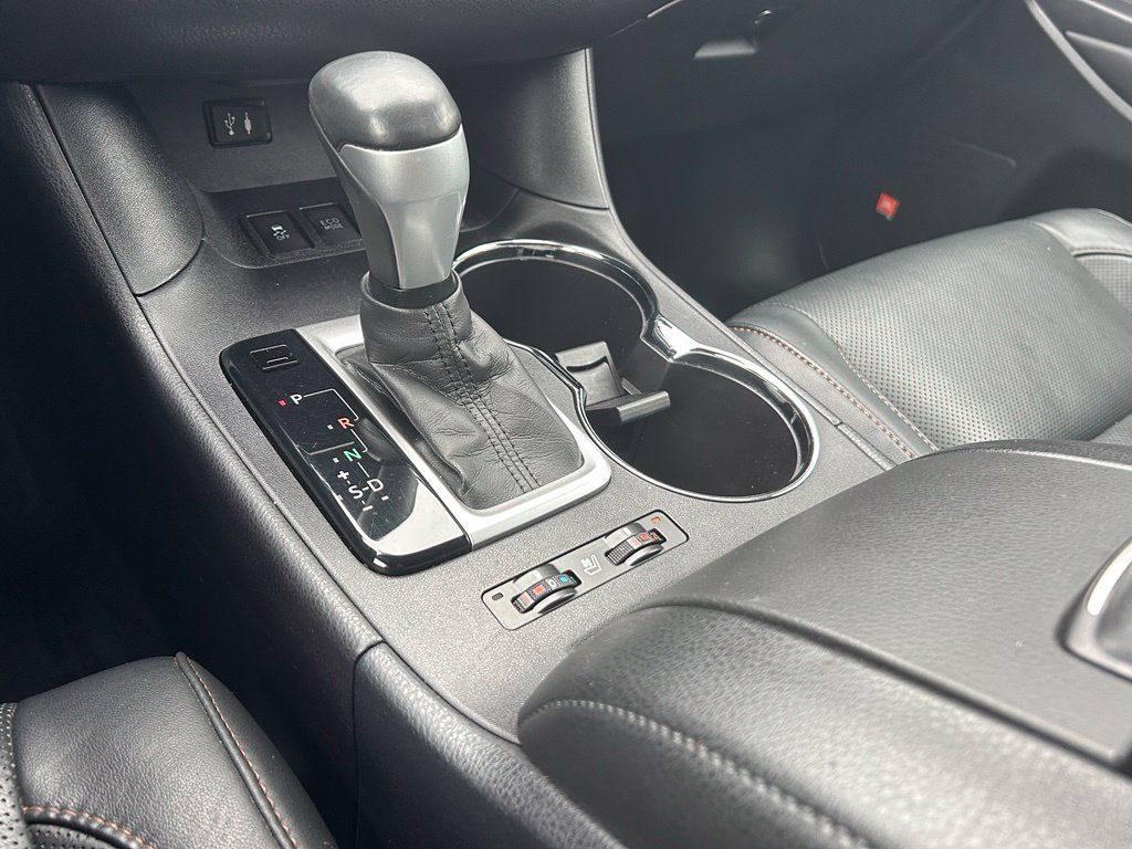 Used 2015 Toyota Highlander Limited Platinum AWD/4WD image 24