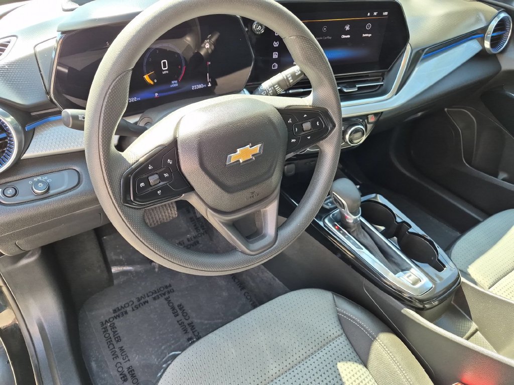 Used 2026 Chevrolet Trax LT FWD image 14