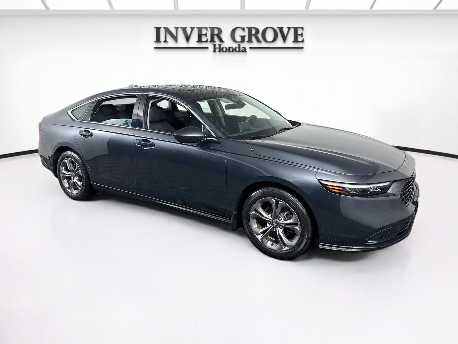Used 2024 Honda Accord EX image 3