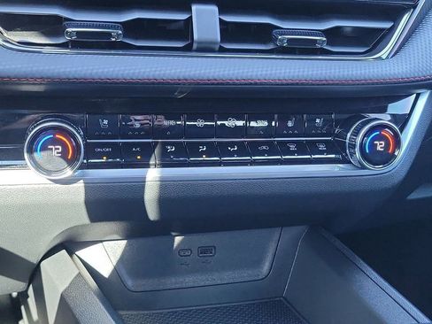 Used 2026 Chevrolet Equinox RS w/ Convenience Package III image 28