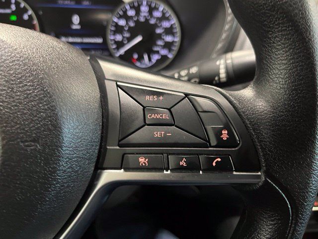Used 2025 Nissan Sentra SV FWD image 23