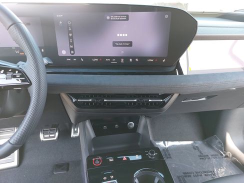 New 2027 Audi SQ6 e-tron Premium Plus AWD/4WD image 21