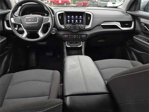 Used 2024 GMC Terrain SLE w/ Driver Convenience Package image 25