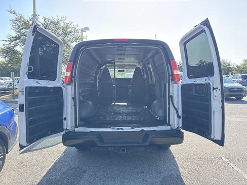 Used 2019 Chevrolet Express 2500 w/ Driver Convenience Package RWD image 18