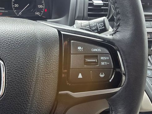 Used 2025 Honda Odyssey EX-L image 23