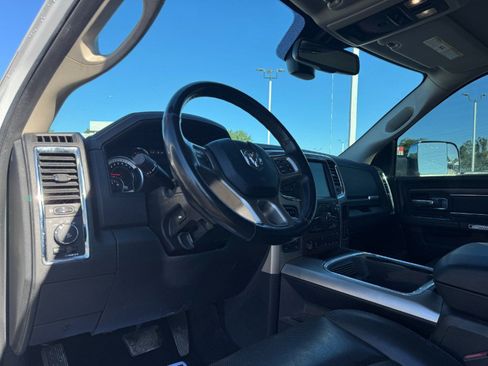 Used 2017 RAM 1500 Laramie AWD/4WD image 14
