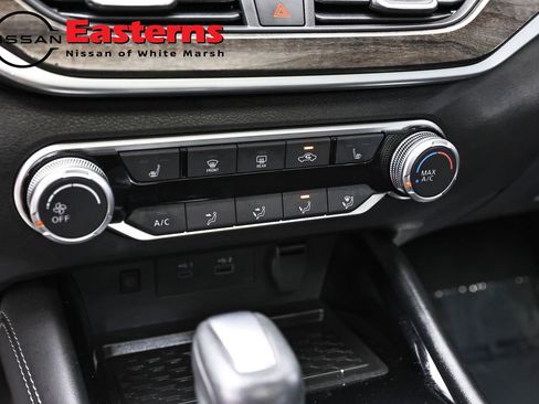 Used 2023 Nissan Altima 2.5 SV w/ SV Premium Package AWD/4WD image 20