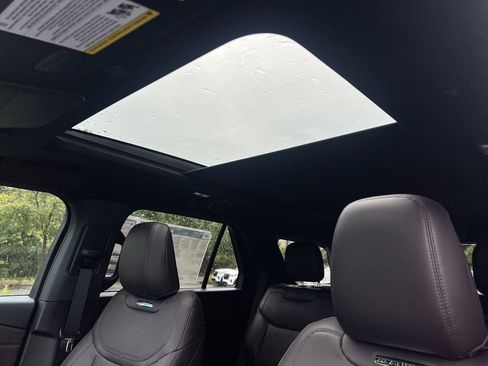 New 2026 Ford Explorer Platinum RWD image 11