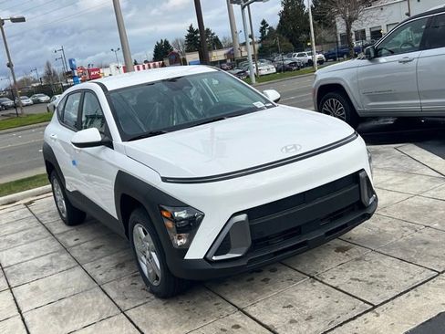 New 2026 Hyundai Kona SE image 5