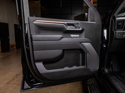 Used 2025 GMC Sierra 1500 Denali w/ Denali Reserve Package image 32