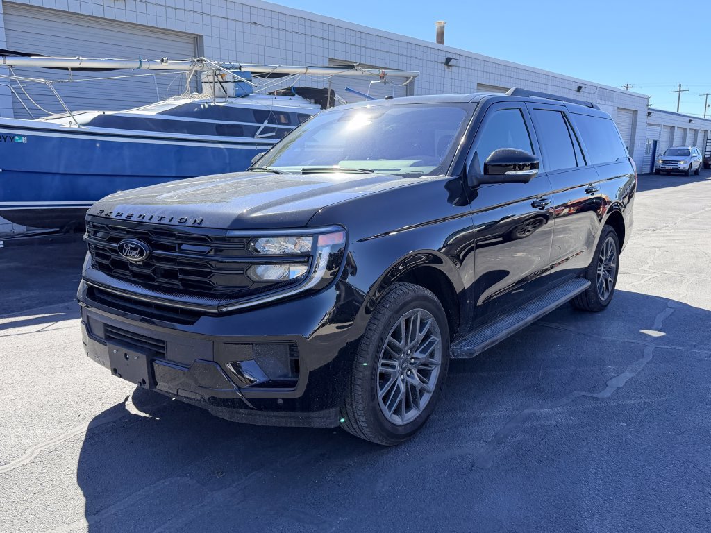 Used 2026 Ford Expedition Max Platinum w/ Stealth Appearance Package AWD/4WD image 2