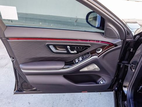 Used 2024 Mercedes-Benz S 580 S 580 image 23