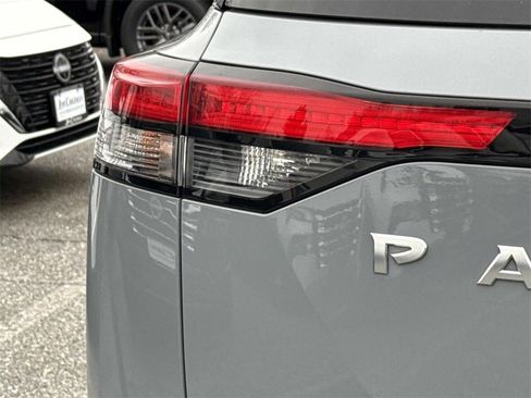 Certified 2022 Nissan Pathfinder Platinum w/ Cargo Package image 27