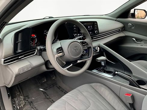 Used 2023 Hyundai Elantra SEL image 14