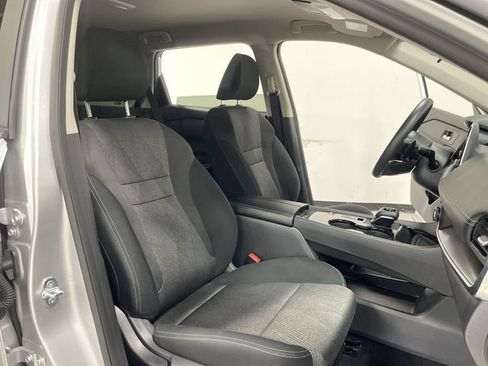 Used 2024 Nissan Rogue SV FWD image 27