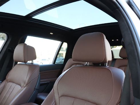 Used 2020 BMW X7 M50i w/ Cold Weather Package image 69