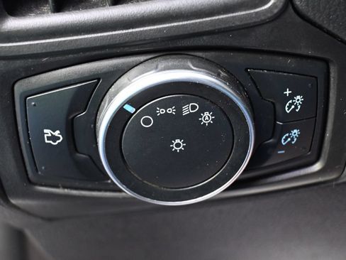 Used 2016 Ford Focus SE FWD image 24