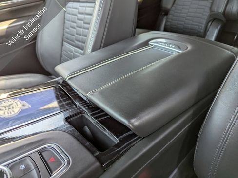 Used 2023 Cadillac Escalade V AWD/4WD image 37