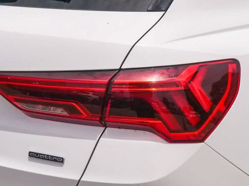 Used 2024 Audi Q3 2.0T Premium AWD/4WD image 11