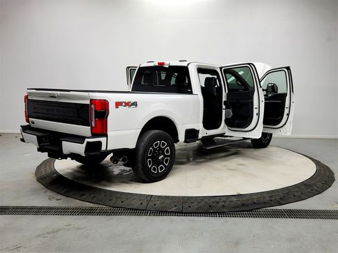 Used 2025 Ford F250 Platinum image 15